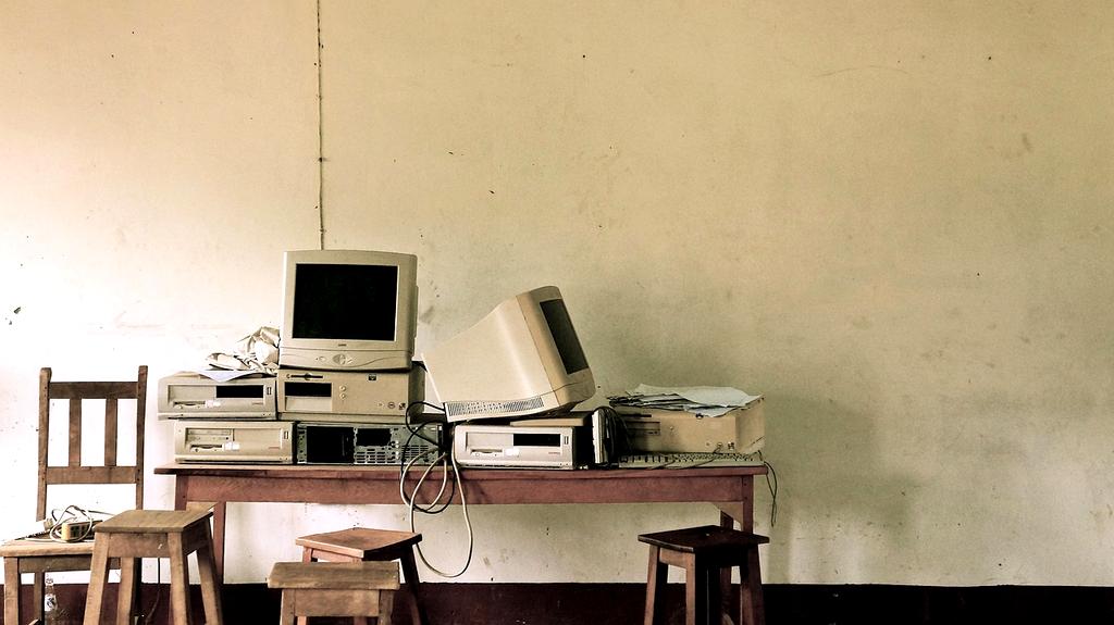 Fundamentals of Hardware course session